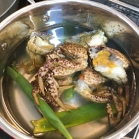 意外にリーズナブルです クリガニと長ネギの味噌汁 レシピ 作り方 By えだ豆カシューナッツ 楽天レシピ 意外にリーズナブルです クリガニと長ネギの味噌汁 レシピ 作り方 By えだ豆カシューナッツ 楽天レシピ